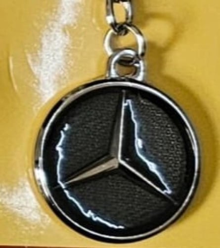 ميدالية مفاتيح سيارة اشكال مختلفة