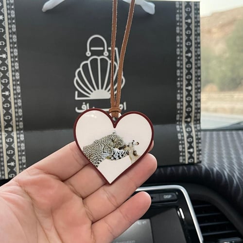 تعليقة سيارة اكريليك