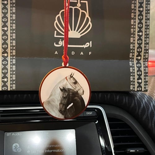 تعليقة سيارة اكريليك