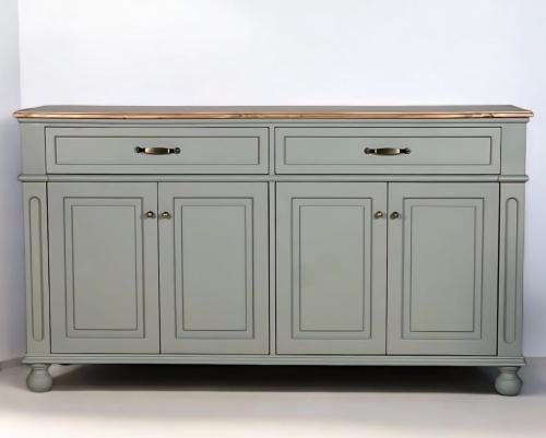 بوفيه أنيقة وذات طراز ريفي كلاسيكي،