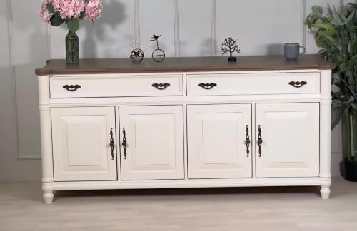 بوفيه خزانة ذات طراز ريفي أو فرنسي عتيق تتميز بلمس...