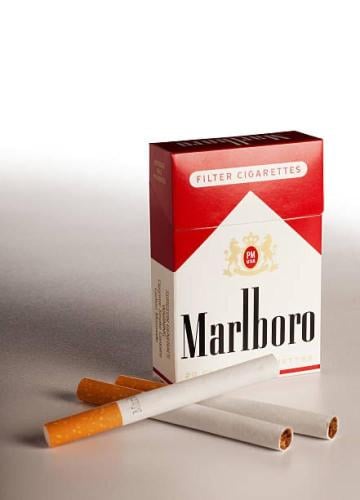 مالبورو احمر أمريكي Marlboro