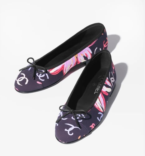 2024 حذاء باليرينا شانيل جيرسيه استرتش بطبعات