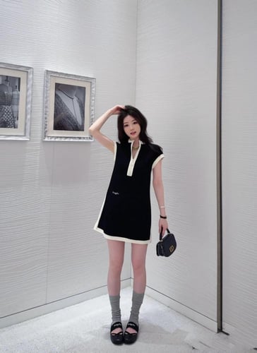 2025 فستان ديور ديوريفيرا أسود أبيض