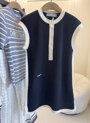 2025 فستان ديور ديوريفيرا أسود أبيض