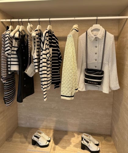 2024 صدرية vest شانيل صوف كاشمير بإزرار