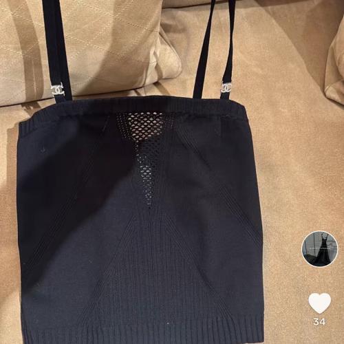 2024 قميص شانيل أسود بلا أكمام