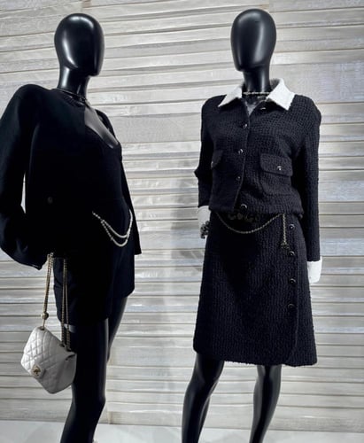 2025 بلوزون شانيل جاكيت تويد أسود أبيض