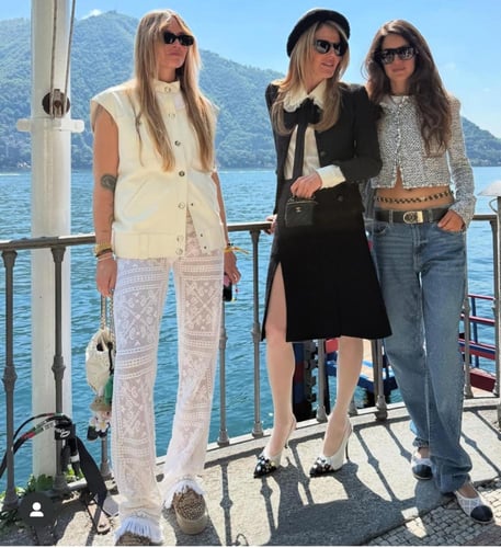 2025 سترة شانيل جاكيت تويد براق لؤلؤي