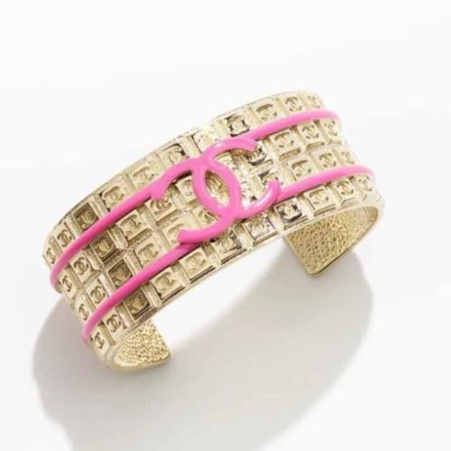 2025 سوار شانيل عريض معدن ذهبي وردي