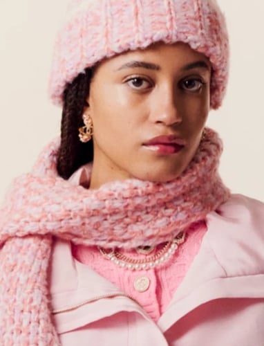 2024 اقراط شانيل حلقة بشعار سي سي ذهبي مرصع بالكري...