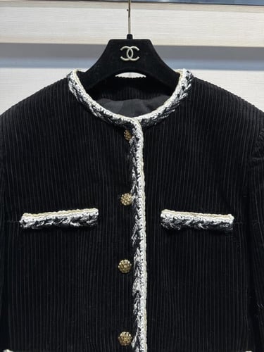 2025 سترة شانيل جاكيت شتوي أسود