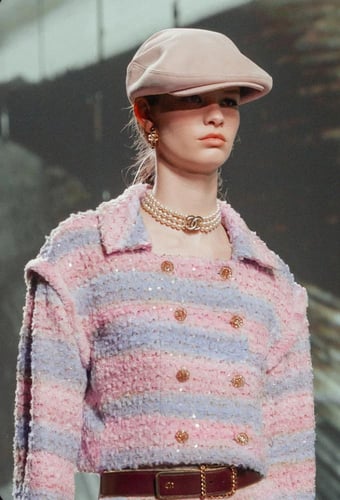 2024 أقراط شانيل حلقة معدن ذهبي جلد أسود