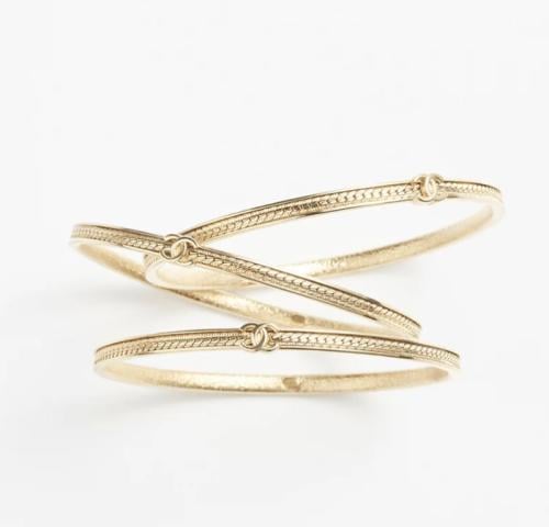 2024 أساور شانيل معدن ذهبي 3 حبات معا