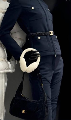 2024 بلوزون شانيل جاكيت كحلي شتوي