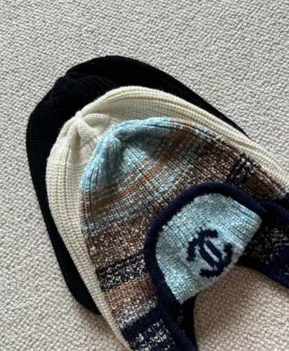 2024 قبعة شانيل بيني صوف أزرق