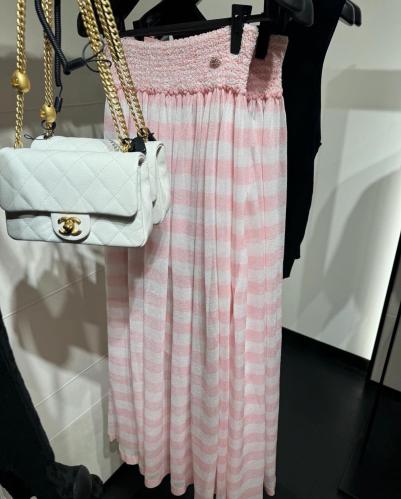 2024 تنورة شانيل كلوش وردي فاتح