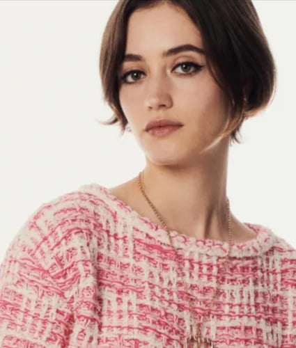 2024 اقراط شانيل غلق مسمار ذهبي زهري