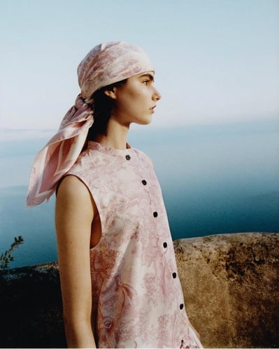 فستان ديوريفيرا قصير مكشكش