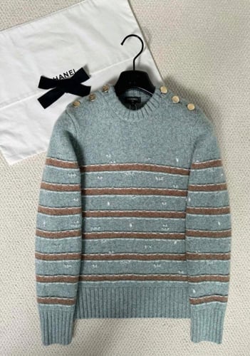 2024 كنزة شانيل بلوفر كشمير صوف أزرق فاتح