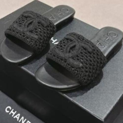 2024 حذاء شانيل كروشيه أسود صيفي للشاطئ