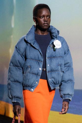 2024 معطف شانيل كوت دينم باهت أزرق