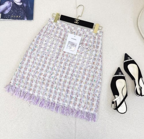2024 تنورة شانيل قصيرة تويد متقزح بنفسجي