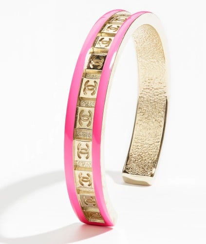 2024 شانيل سوار عريض ذهبي و زهري