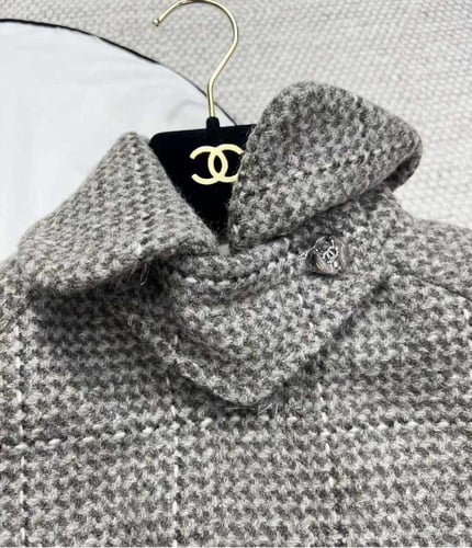 2024 فستان شانيل تويد صوفي رمادي