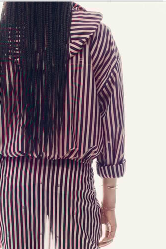 2024 بلوزون شانيل زهري نسيج معالج بطبعات