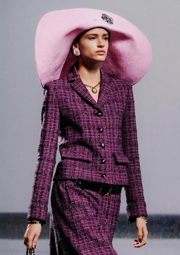 2024 حزام شانيل عريض جلد أسود ذهبي