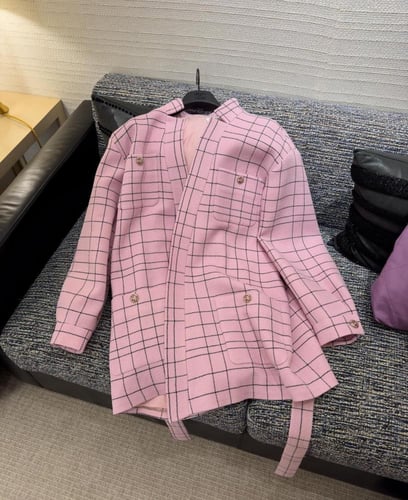 2024 سترة شانيل تويد صوفي وردي