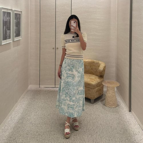 تنورة ديوريفيرا بأزرار جانبية