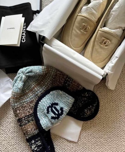 2024 قبعة شانيل بيني صوف أزرق