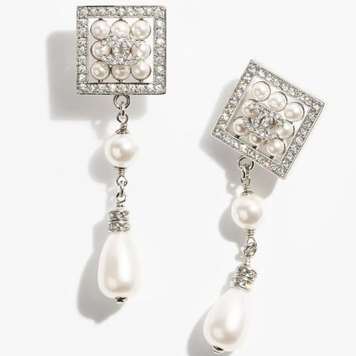 2024 اقراط شانيل بدلاية فضي، أبيض لؤلئي، كريستالي