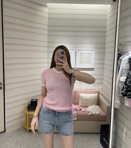 2025 تيشيرت شانيل توب قميص وردي كوكو بيتش