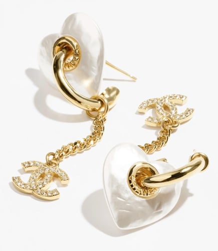 2024 اقراط شانيل بدلاية ذهبي، لآلئ زجاجية