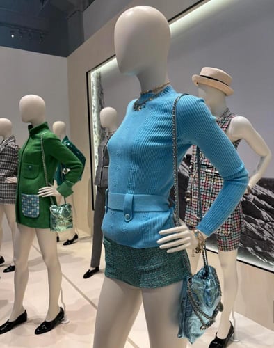 2024 بلوفر شانيل ابيض كنزة صوفية كشمير