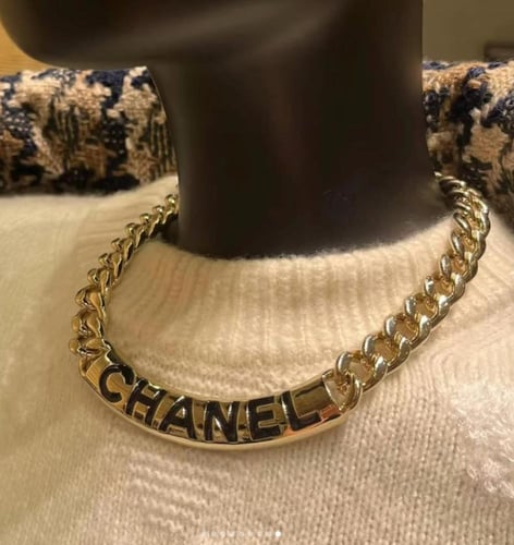 2025 قلادة شانيل شوكر سلسلة ذهبي أسود أو فضي أبيض