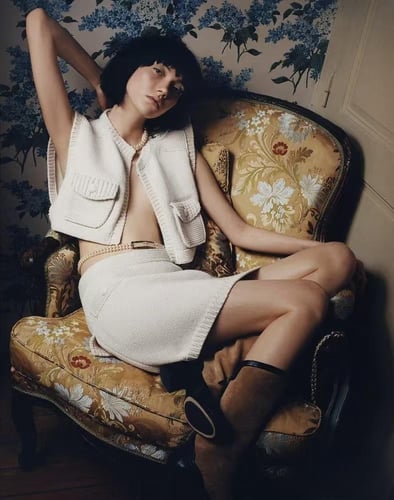 2025 جيليه شانيل أوف وايت بجيوب أمامية