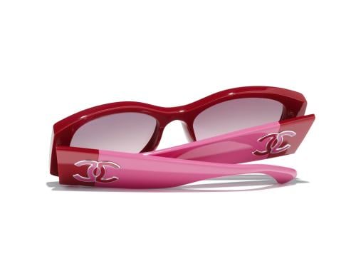 نظارة شمسية شانيل بإطار بيضاوي وردي أحمر