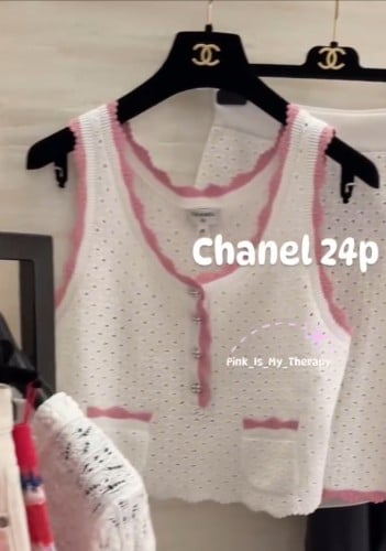 2024 قميص الصيف شانيل ابيض وردي بلا اكمام