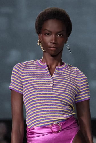 2024 اقراط شانيل بدلاية ذهبي