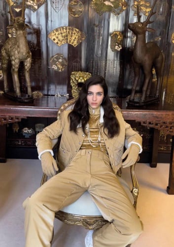 2024 بلوزون شانيل جاكيت أسود كانفا لامع