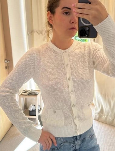 2025 كارديجان شانيل أبيض قطني