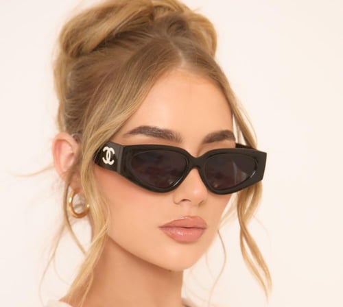 2025 نظارة شانيل شمسية بإطار عيون القطة أسود و أبي...