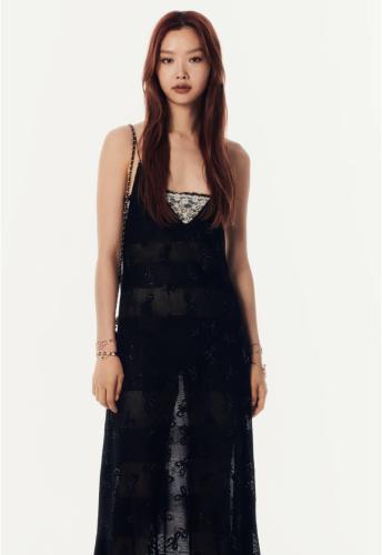 2024 فستان شانيل خليط من الألياف دانتيل شفاف