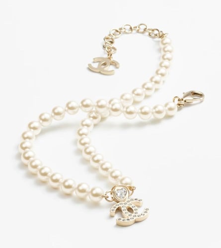 2024 قلادة شانيل ستراس ذهبي لؤلؤ كريستالي