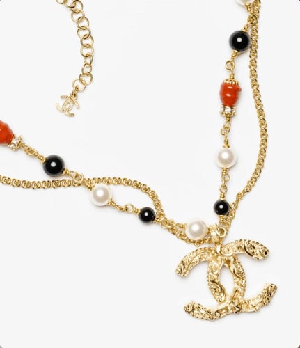 2025 قلادة شانيل ذهبي لؤلؤي كريستالي