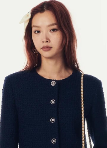 2024 أقراط شانيل على شكل حلقه